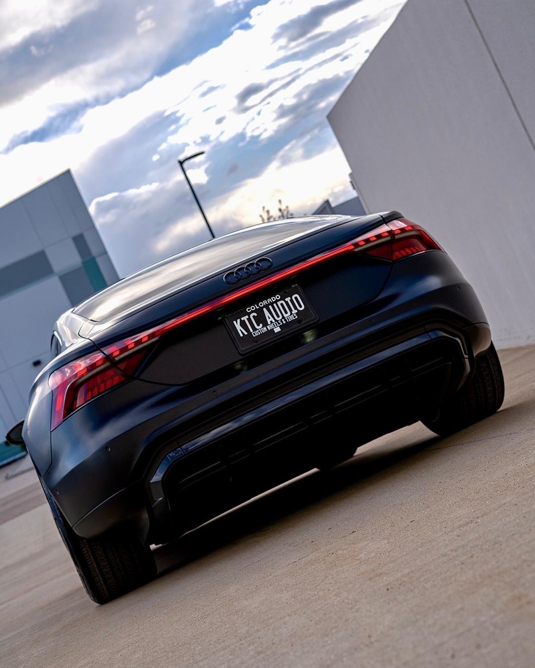 Audi rear plate detail